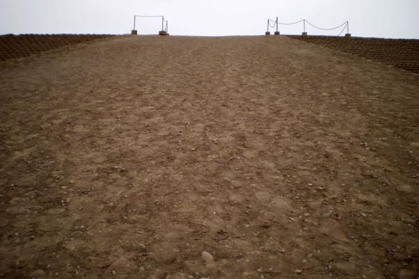Picture of Huaca Huallamarca (Peru): A long walkway leads directly up to the main platform of the pyramid