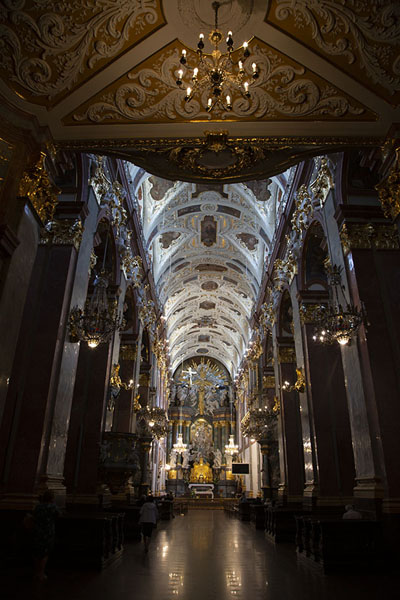 Foto van The aisle of the main church of the monastery of Jasna GóraCzęstochowa - Polen