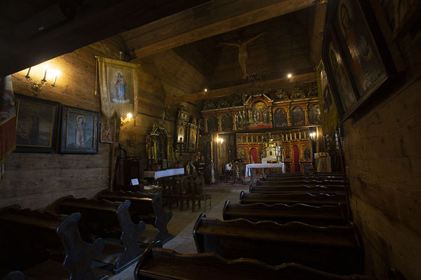 Interior of the St James the Apostle church in Powroźnik | Houten kerken van Zuid Polen | Polen