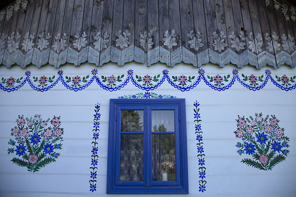 Picture of house in Zalipie covered in flower paintingsZalipie - Poland