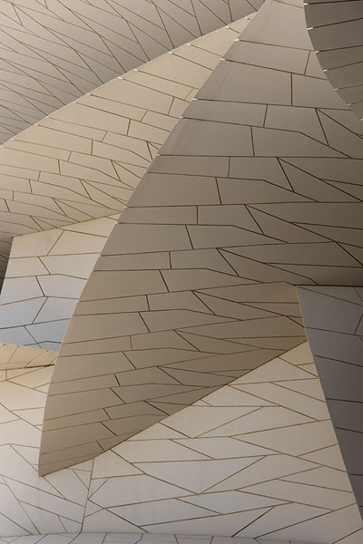 Foto de Close-up of the unique architecture of the desert rose, or the National MuseumDoha - Qatar