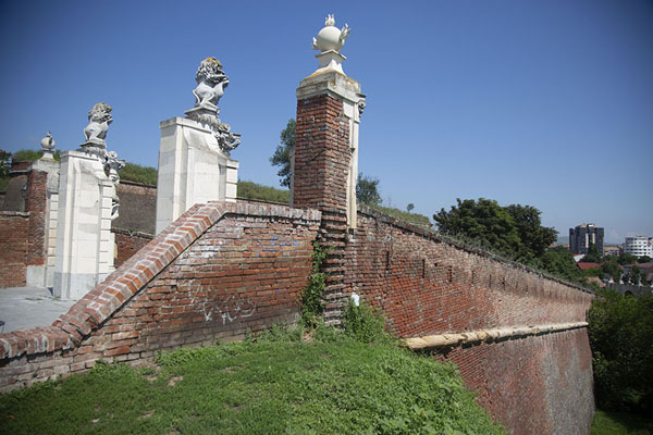 The walls of the citadel on the east side | Cittadella Alba Carolina | Rumania