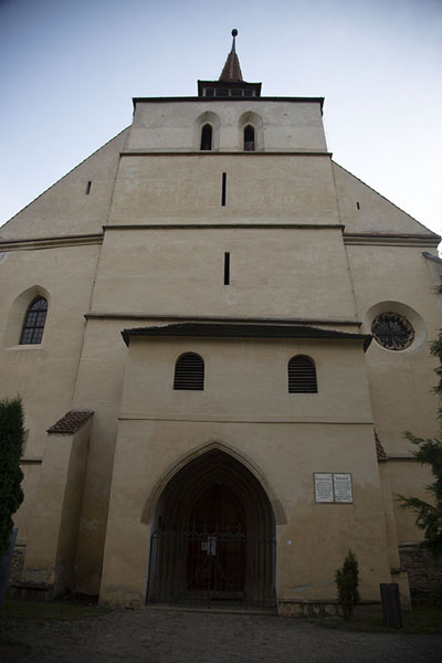 Foto di The unique facade of the Church on the hillSighișoara - Rumania