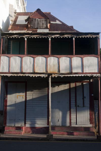 Foto de House with balcony and column - Santa Lucia - América