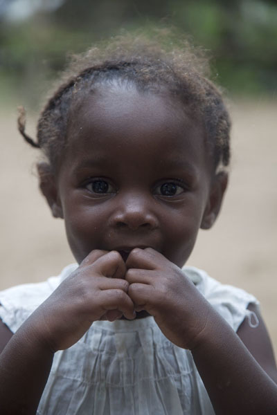 Picture of Yougn girl looking curious on Príncipe islandSão Tomé & Príncipe - São Tomé and Príncipe