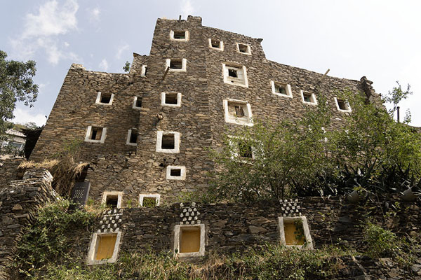 Picture of Rijal Alma (Saudi Arabia): Stone building of Rijal Alma