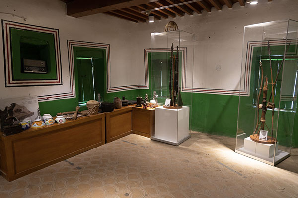 Part of the small museum in a six-story house in Rijal Alma | Rijal Alma | Arabie Saoudite