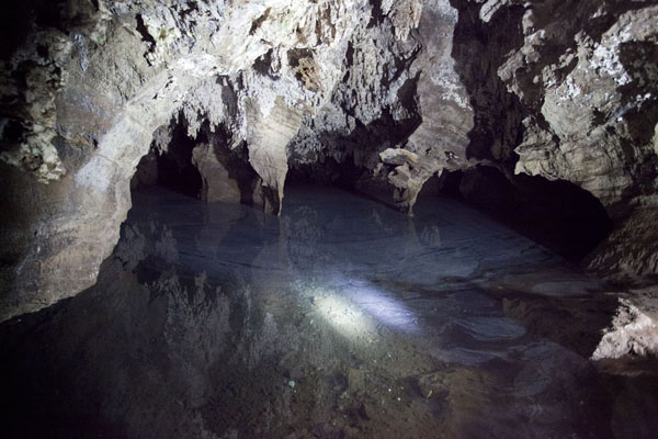 Picture of Sterkfontein Caves (South Africa): The underground lake, with pure water, is the lowest spot of the Sterkfontein cave complex