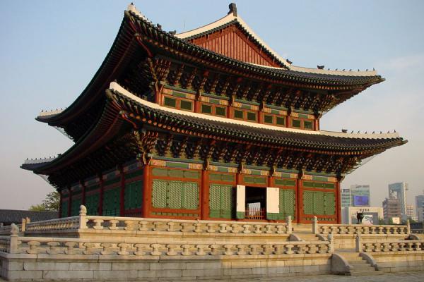 Picture of Gyeongbokgung Palace (South Korea): Geunjeongjeon building in Gyeongbokgung Palace