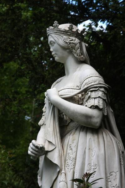 Picture of Campo del Moro (Spain): Statue of Maria Luisa de Parma in Campo del Moro