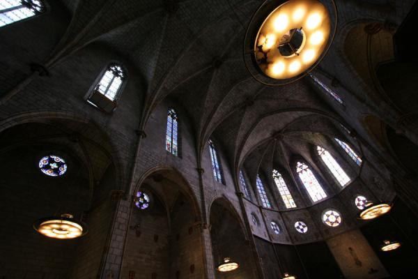 Picture of Pedralbes church seen from below