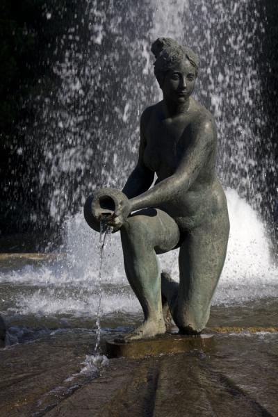 Picture of Plaza de España (Spain): Sculpture and fountain on the Plaza de España