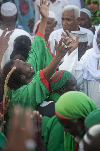 Foto di One of the dervishes opening himself to communicate with AllahOmdurman - Sudan