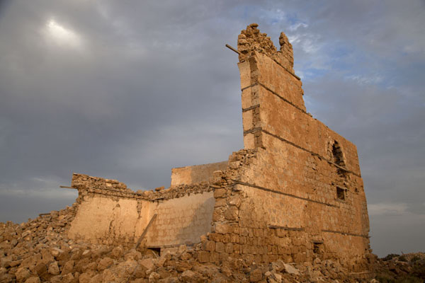 Picture of Suakin Old Town (Sudan): Ruins of a building in the old town of Suakin