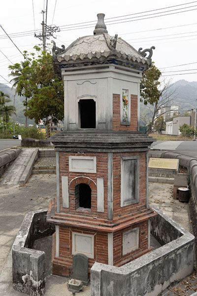 Picture of Meinong (Taiwan): Traditional oblation furnace in Meinong