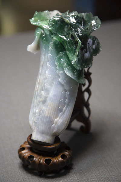 Picture of Famous jade piece resembling a vegetableTaipei - Taiwan