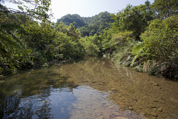Photo de River above Hegu fallsSandiaoling - Taiwan