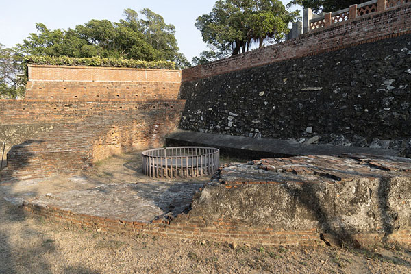 Ruins of wall of the Dutch fortress Zeelandia at Anping | Tainan | Taiwán