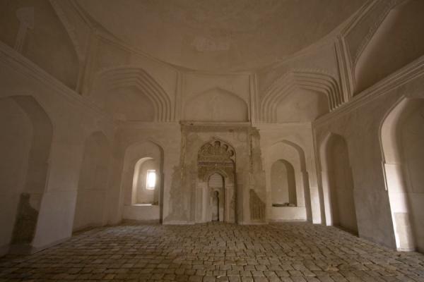 Picture of Dekhistan (Turkmenistan): Shir Kebir mosque seen from inside