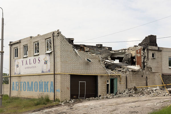 Foto van Gym destroyed by the Russian invaders in SaltivkaKharkiv - Oekraïne