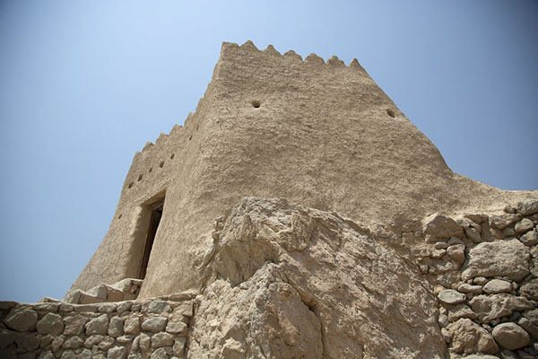 Picture of Dhayah Fort (United Arab Emirates): The entrance to Dhayah Fort seen from below