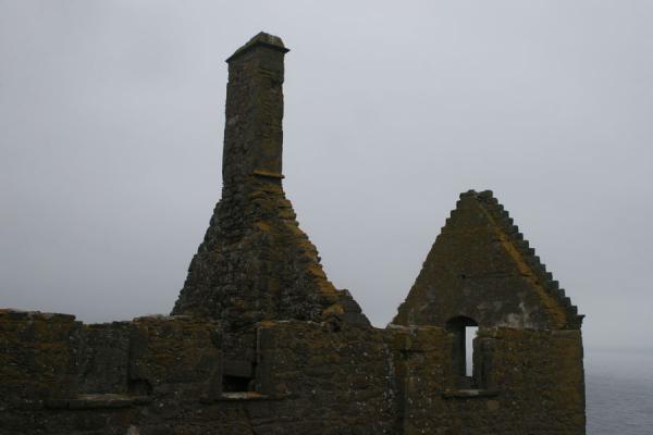 Picture of Dunnottar Castle (United Kingdom): Remains of house at Dunnottar Castle