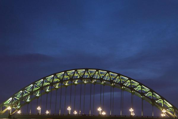 Picture of Newcastle Bridges (United Kingdom): Tyne Bridge coming to life after sunset