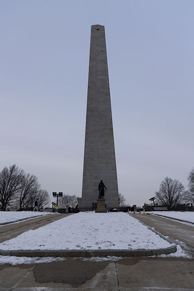 Foto van The obelisk on Bunker Hill, the end of the Freedom TrailBoston - Verenigde Staten