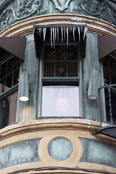 Foto van Icicles hanging from from a building on North SquareBoston - Verenigde Staten