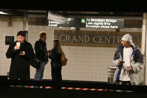 Picture of Grand Central Terminal: waiting for a train in the subway station