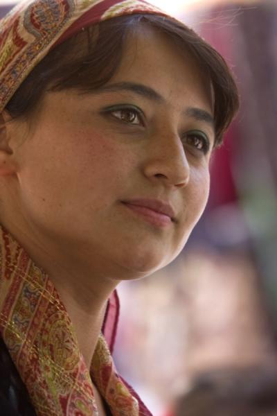 Picture of Friendly Uzbek woman at Kontepa bazaar