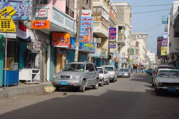 Picture of Crater (Yemen): Crater: street in a hot and humid afternoon