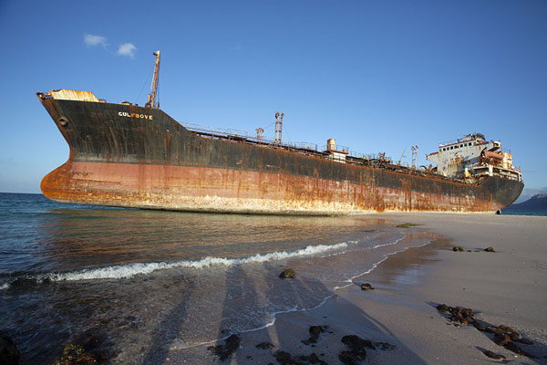 The Gulfdove oil tanker stranded on the beach of Delisha | Delisha | Yémen