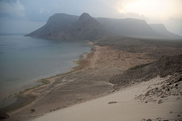 Picture of Looking out over Detwah Lagoon in the morningDetwah Lagoon - Yemen