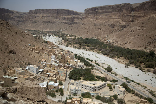 Wadi Dawan with village of mud houses | Wadi Dawan | Yemen