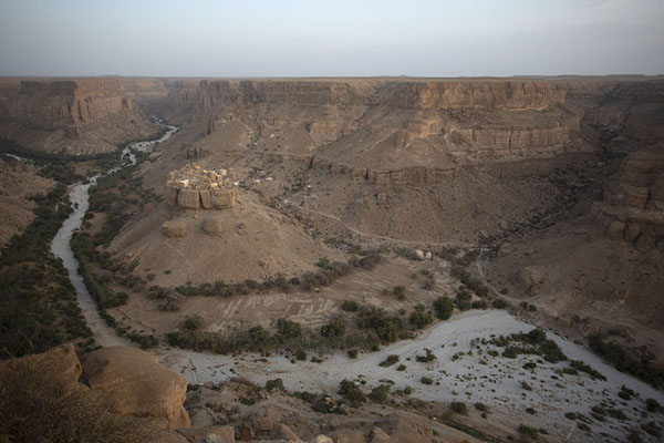Foto van Wadi Dawan with Hayd al Jazil belowWadi Dawan - Jemen