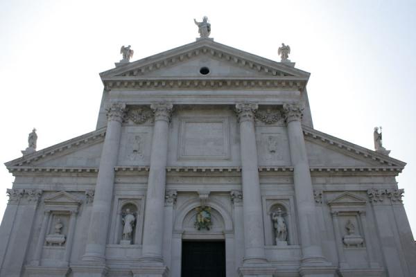 Wonder where this is? Take a surprise trip! Click to travel to a surprise destination