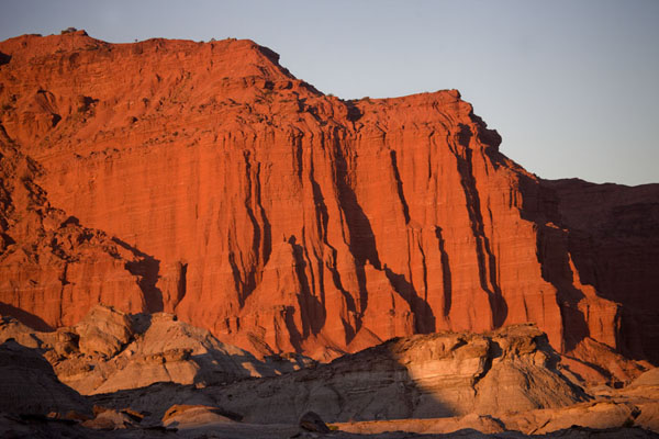 Photo de Sunset over the red cliffsParque Ischigualasto - l'Argentine
