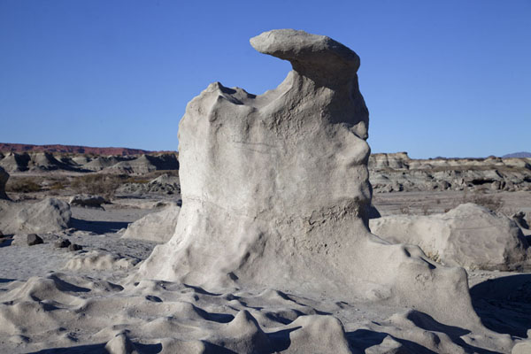 Photo de Wind and water have sculpted this rock over the course of many centuriesParque Ischigualasto - l'Argentine