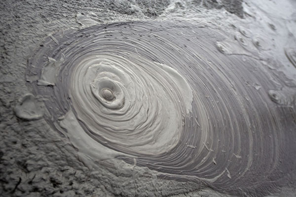 Foto di Pool of mud at one of the many craters at GobustanGobustan - Azerbaigian