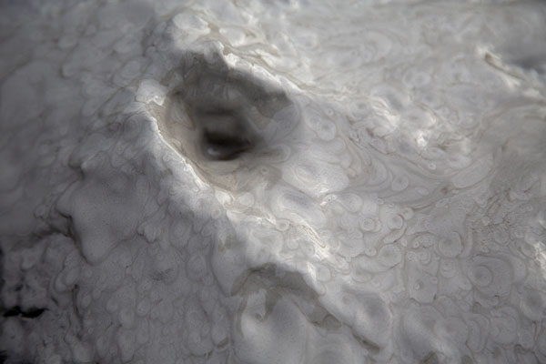 Foto di Close-up of a tiny crater at the mud volcano area of GobustanGobustan - Azerbaigian