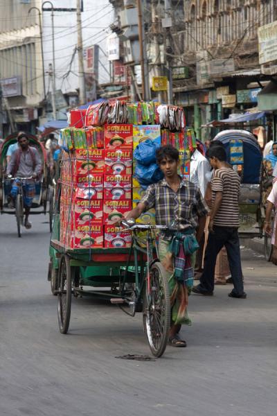 Sometimes people walk their bike - too heavy?, Bangladesh