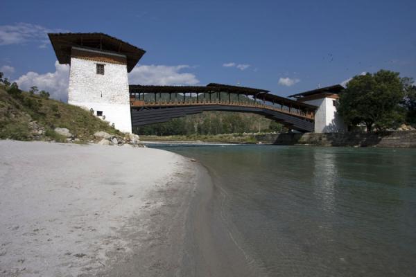 Cantilever bridge over the Mo Chhu river is also the entrance to the Dzong | Punakha Dzong | Bhutan