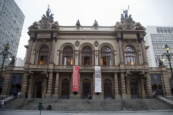 The Theatro Municipal is considered one of the major landmarks of São Paulo | Centre historique de SÃ£o Paulo | le BrÃ©sil