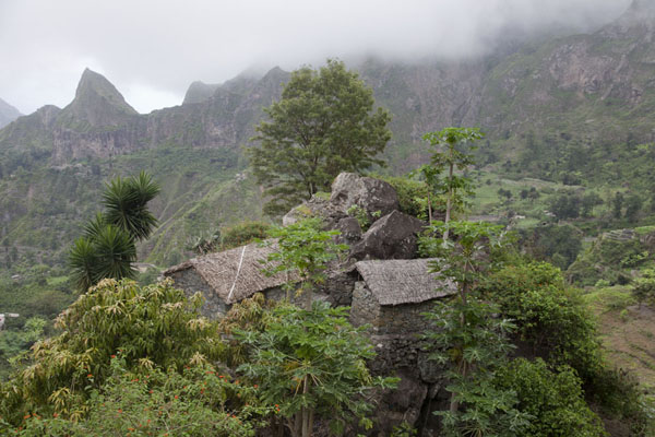 Houses at the end of Ribeira do PaĂșl, Cabo Verde Cluster of houses high up in Ribeira do PaĂșl, Cabo Verde