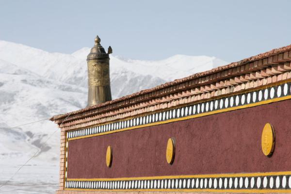 Roof of building at Batang sky burial site, China