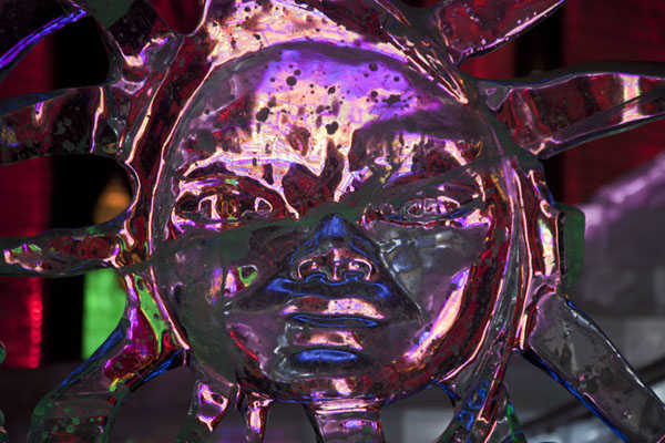Photo de Close-up of ice sculpture of a sun faceHarbin - Chine