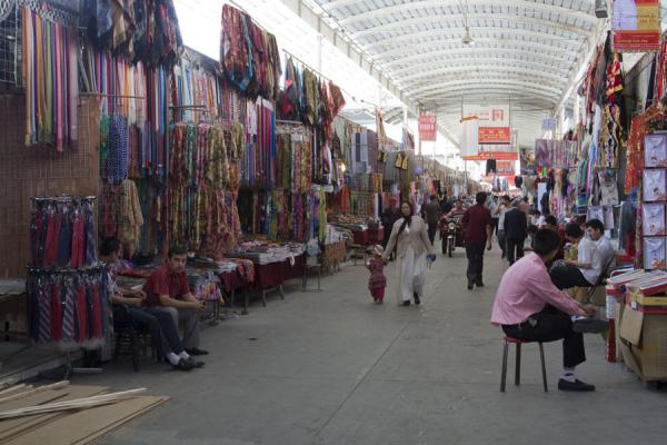One of the main streets of Kashgar Bazaar | Bazar de Kachgar | Chine
