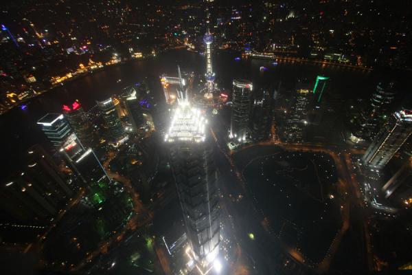 Shanghai by night as seen from the Sky Walk of the World Financial Center | Shanghai World Financial Center | Cina