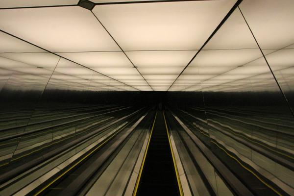 Escalator in the top of the building | Shanghai World Financial Center | Cina
